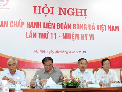 Kế hoạch công bố ứng viên chức chủ tịch VFF thay ông Nguyễn Trọng Hỷ (thứ hai bên trái) liên tục bị hoãn lại ảnh VSI. 
